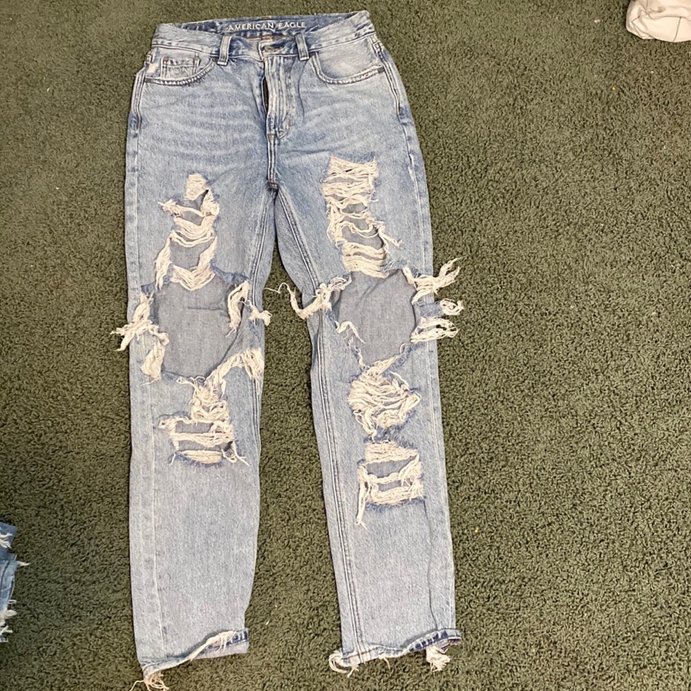 American eagle ripped jeans